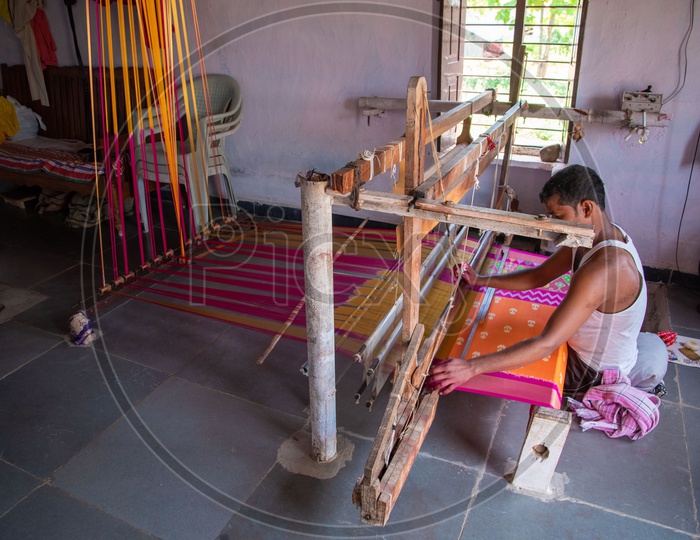 Pochampally ikat saree weaving