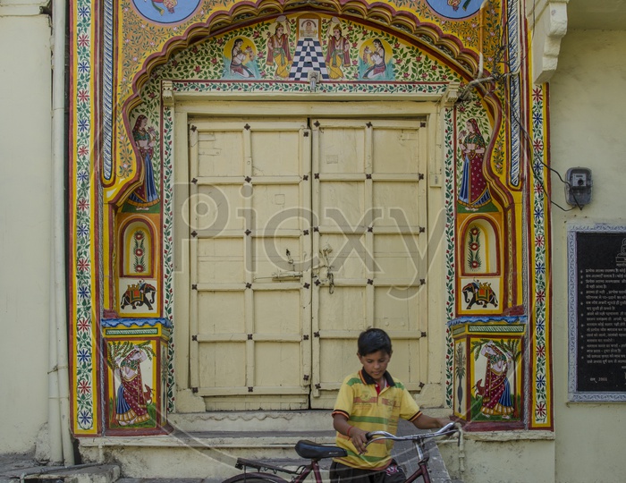 Paintings on Homes in Bundi, Rajasthan