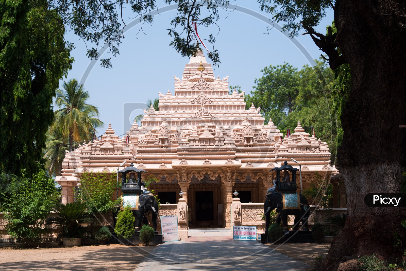 Kolanupaka Jain Temple