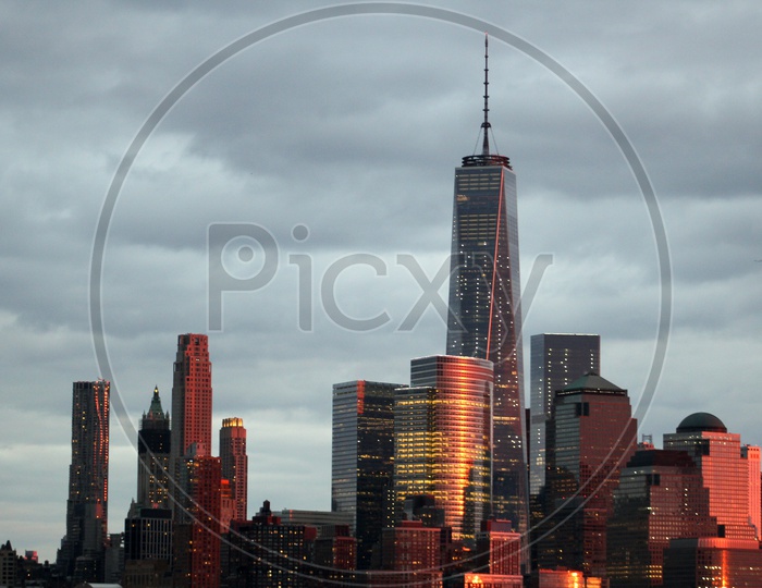 Sunset on World Trade Center as seen from Hoboken. Manhattan Skyline, New York, New York