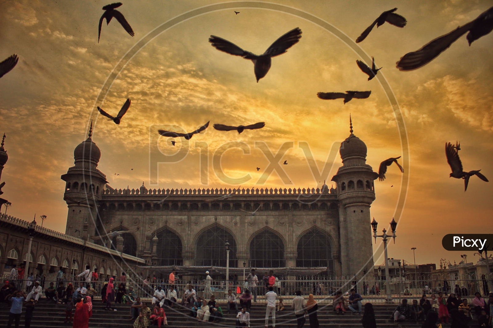 Mecca masjid during golden hour.