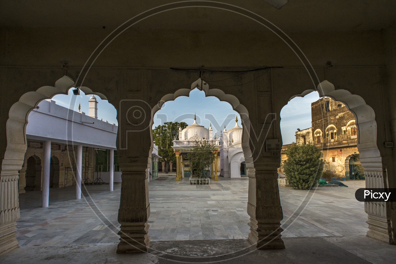 Dargah of Kamaruddin Shah, Havelis of Jhunjhunu
