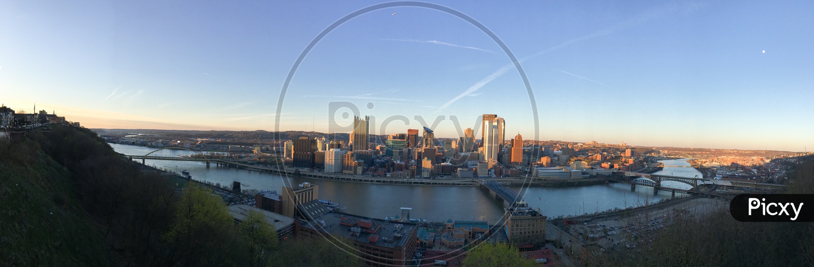Panaromic view of pittsburgh downtown