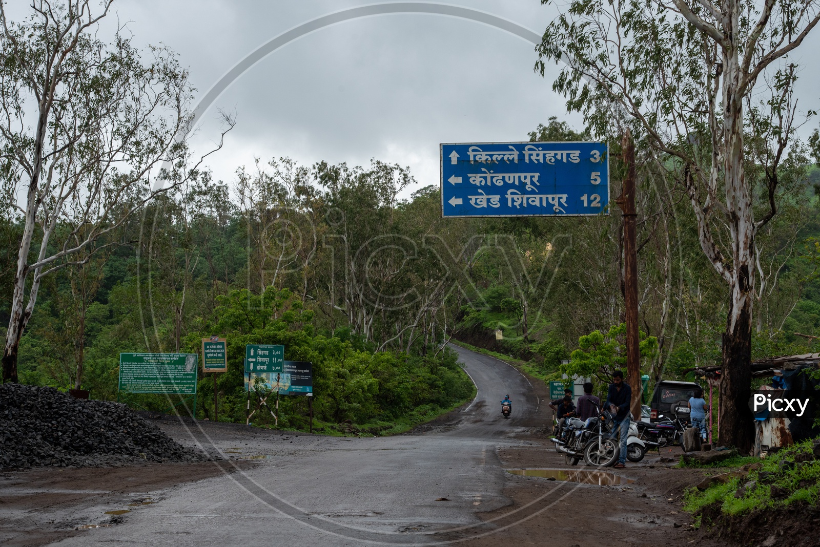 Enroute to Sinhagad Fort, Pune