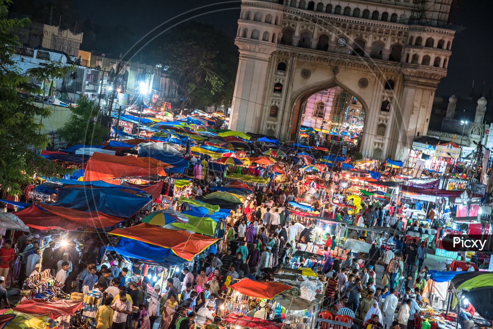 Ramzan/Ramadan Festive Shopping around Charminar