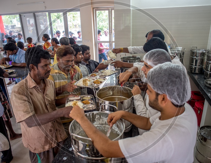 serving food in anna canteen