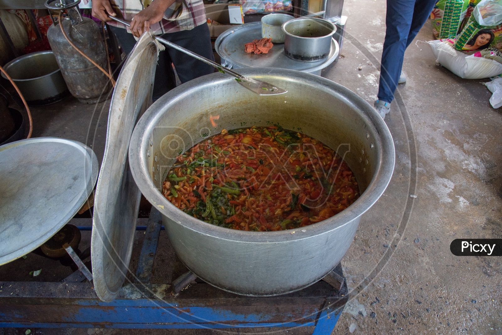 Boiling Tomato with other Ingredients.