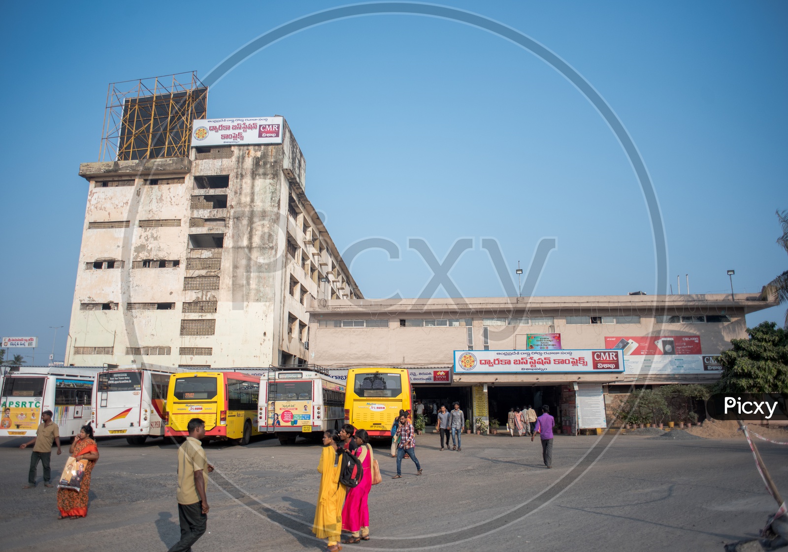 Image of visakhapatnam bus standOZ967659Picxy