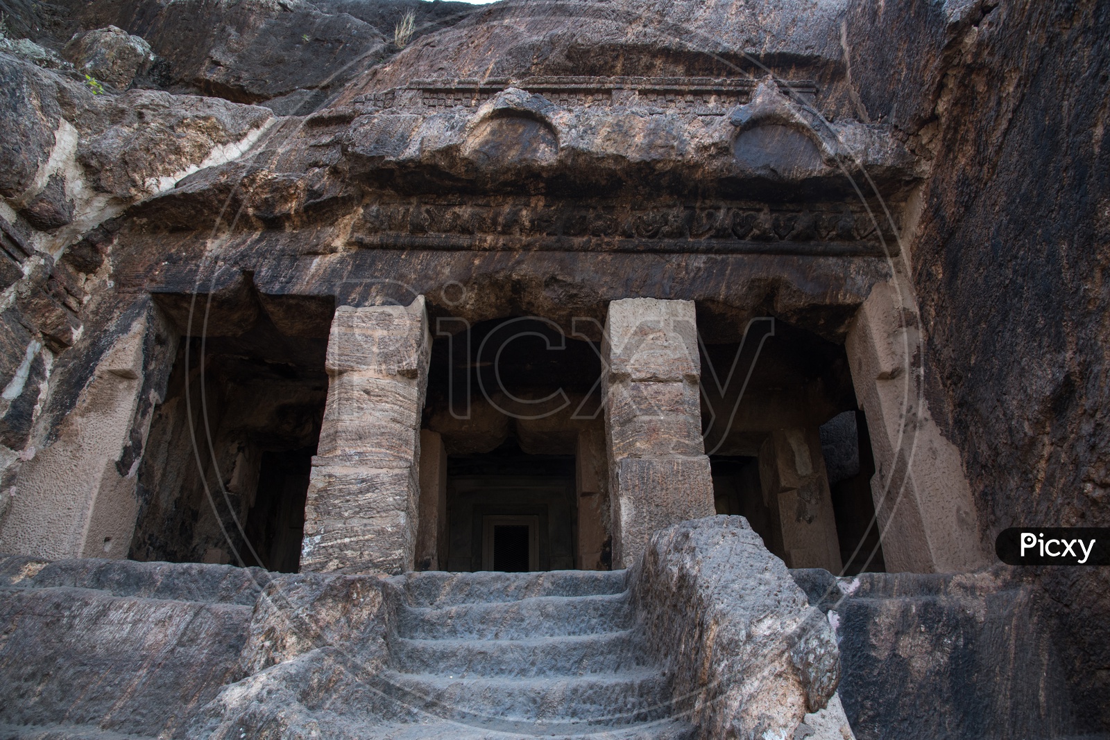 Entrance/Steps to Second story of Undavalli caves
