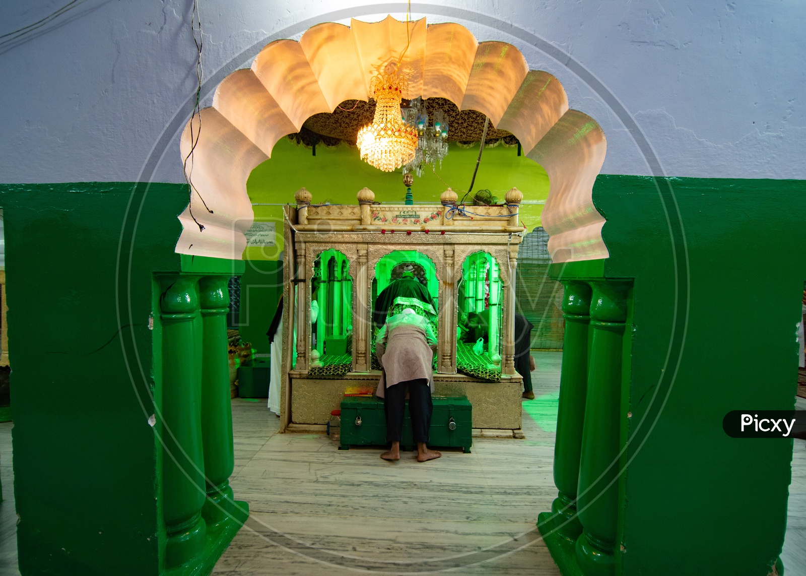 Pahadi Shareef /  Dargah of Hazrath Syedna Baba Sharfuddin