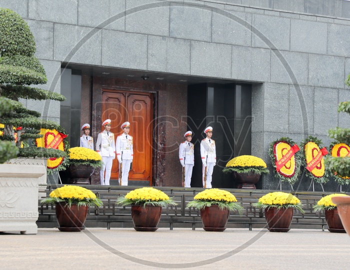 Changing of the guards at the mausoleum