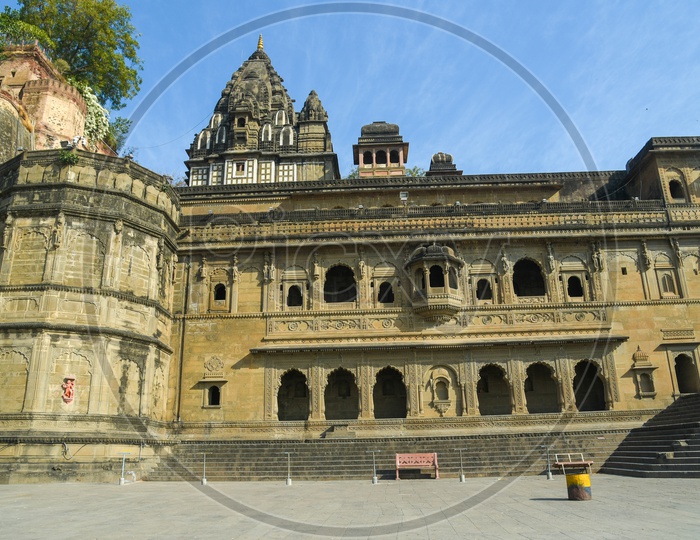 Mahehswar Fort and Ahilyeshwar Temple