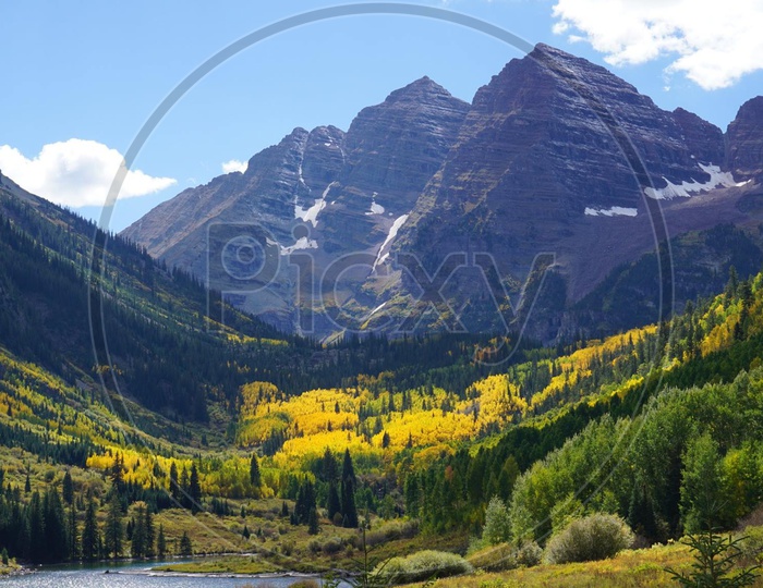 Beauty of Colorado in starting of the Fall season.