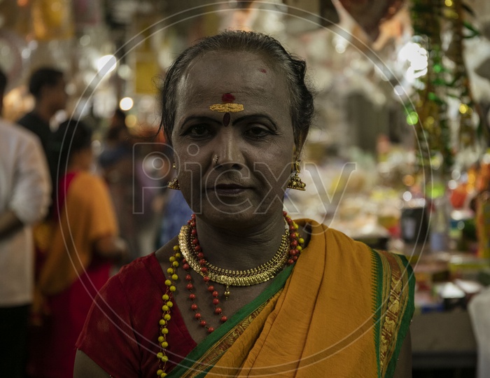 women, jayanagar market