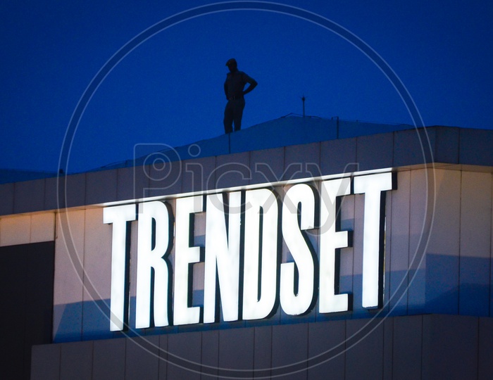 Trendset mall logo