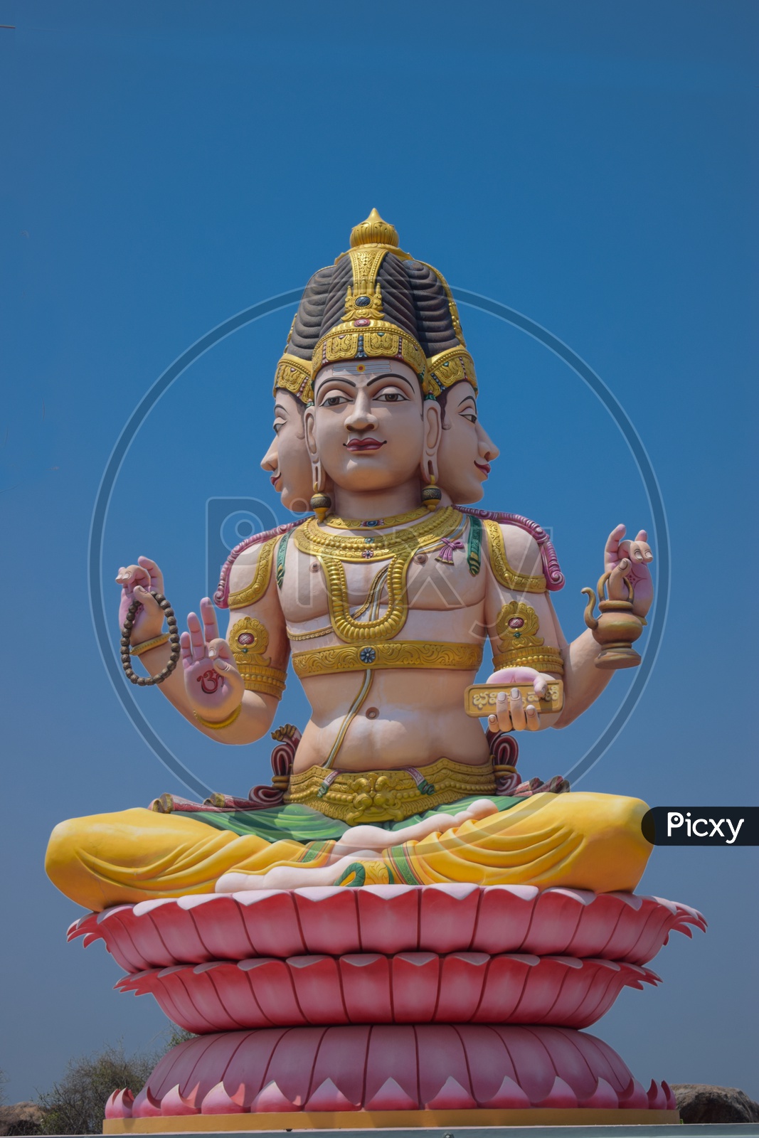 lord brahma statue
