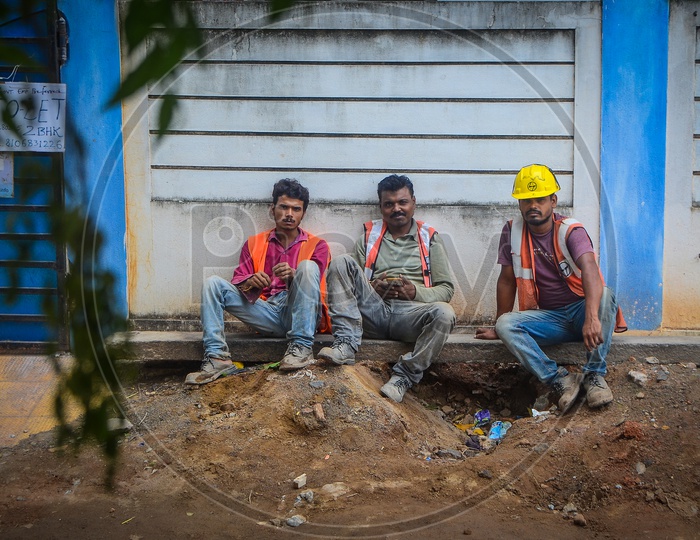 L&T Construction workers