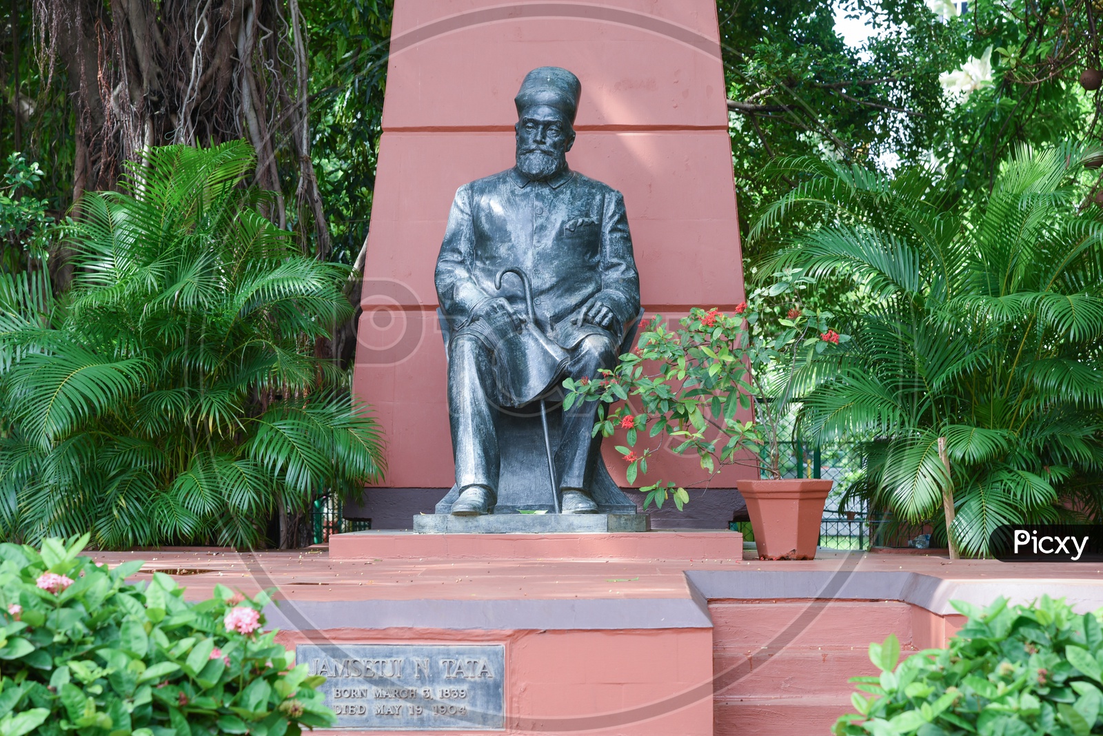 Statue of Sir Jamshedji Tata, Mumbai