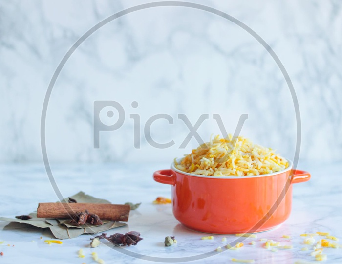 Rice / Basmati Rice / Saffron / Spicy / Spices / Biryani