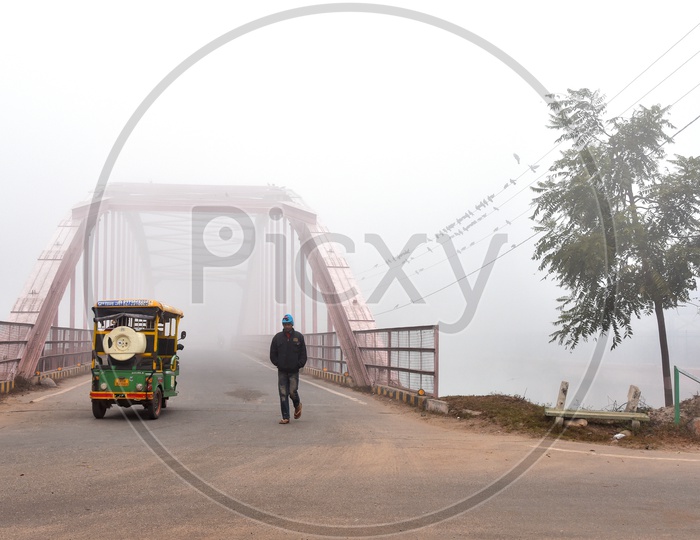Electric Auto Rickshaw in Haridwar