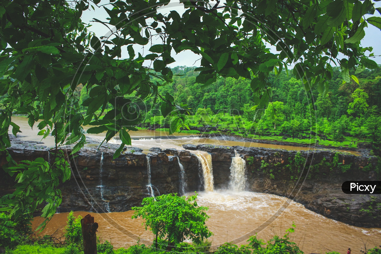 A Gira waterfalls