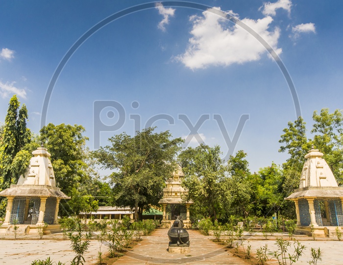 Temple at Pillala Marri Giant Banyan Tree