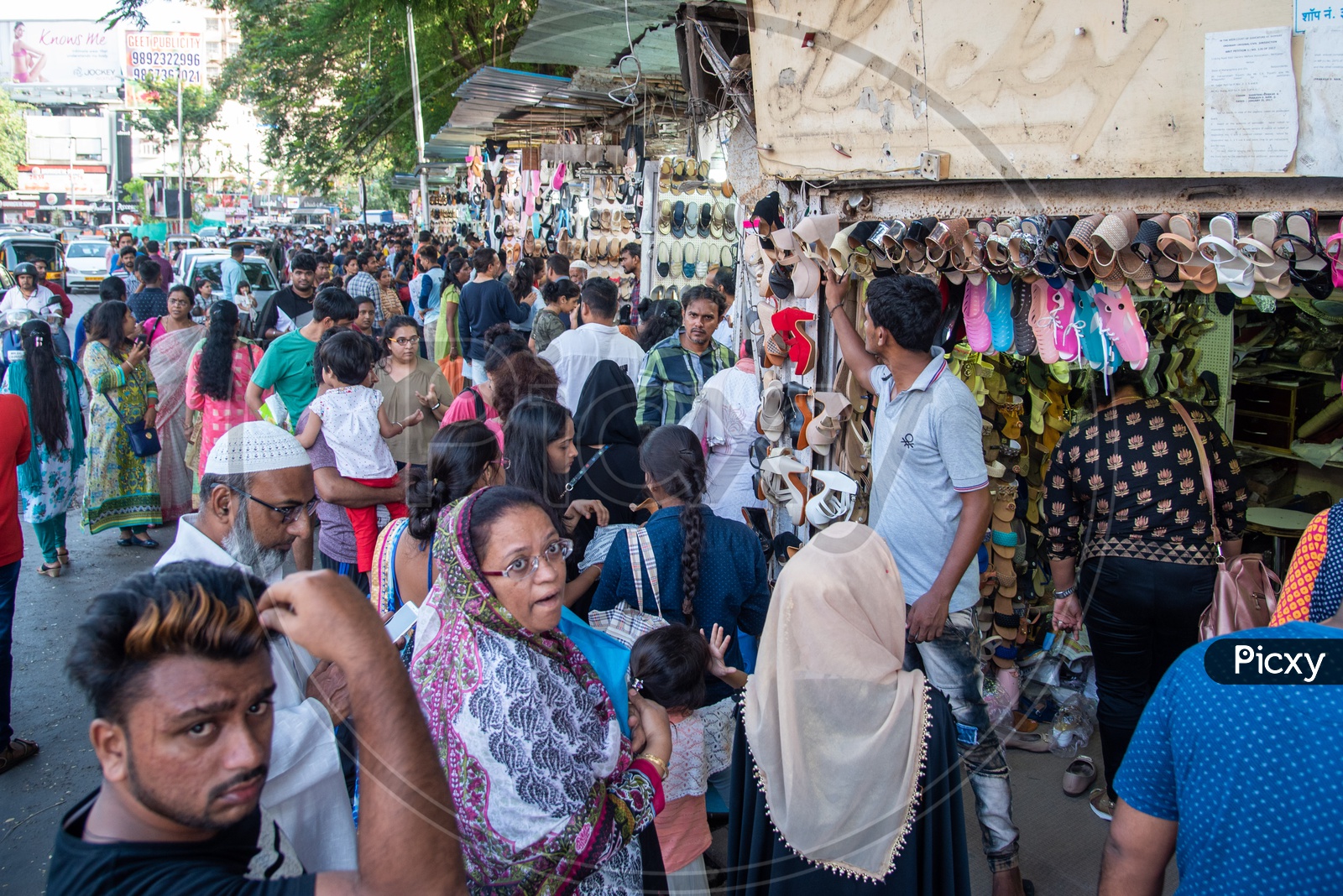 Shopping at Linking Road, Bandra, Mumbai