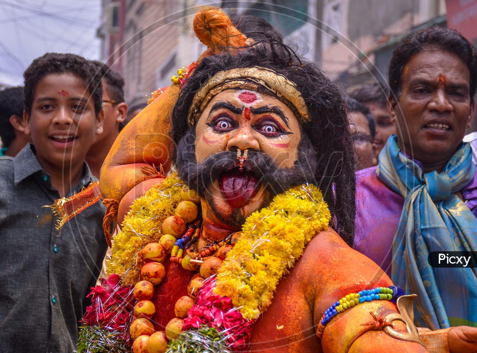 Image Of Potharaju At Bonalu Festivities Av836367 Picxy