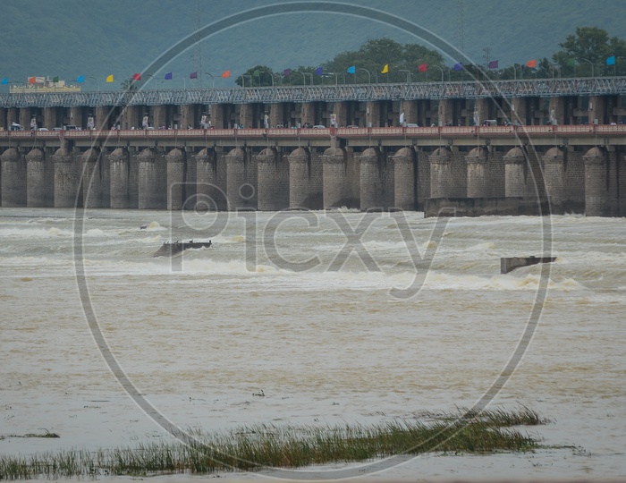 Prakasam barrage gates, Krishna river