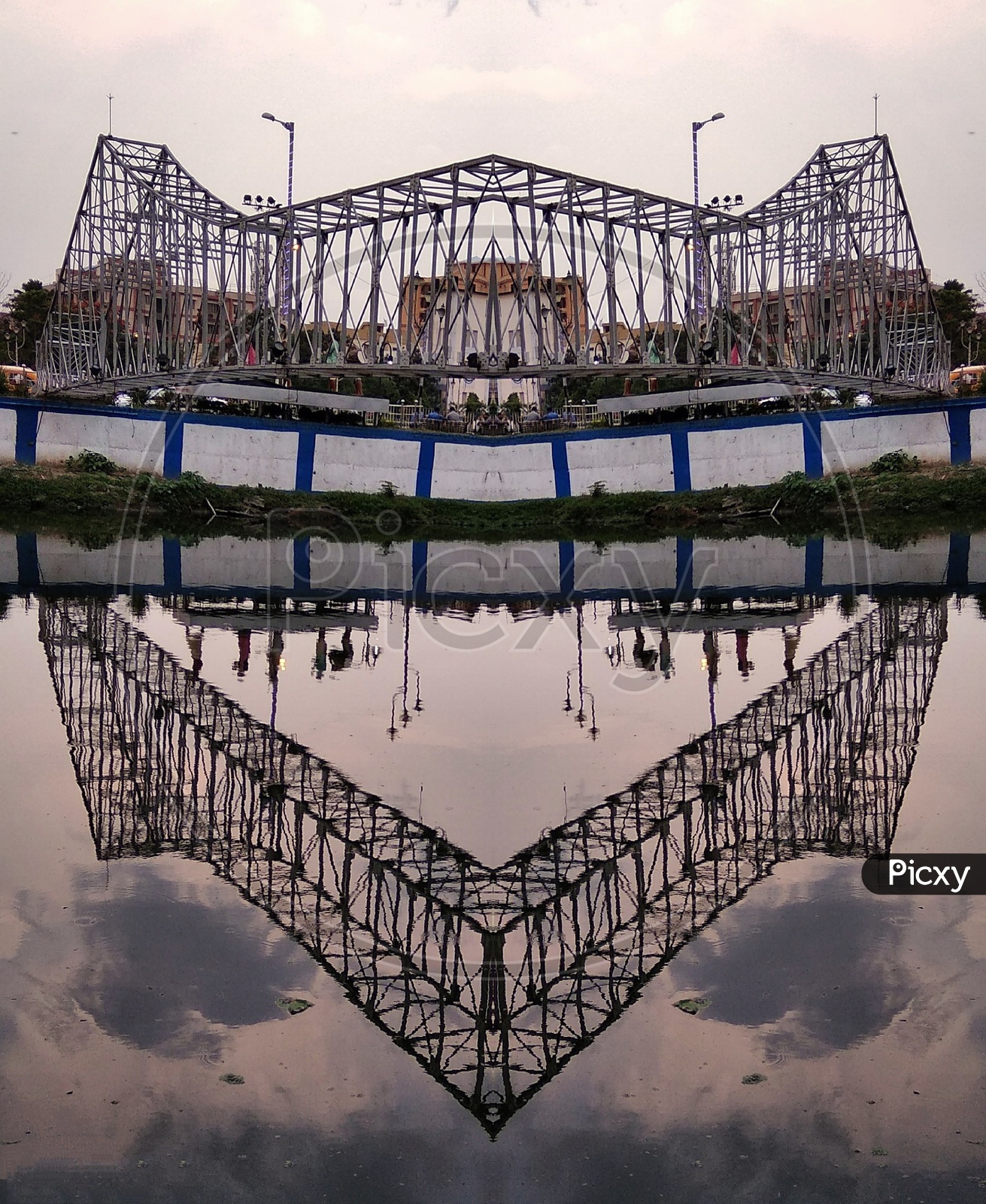 Bridge mirror