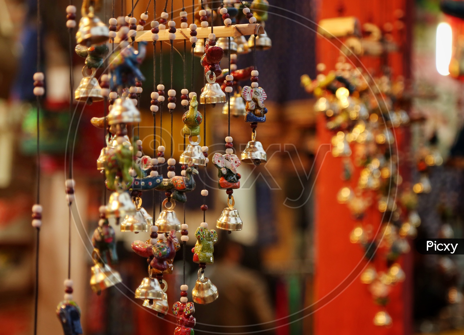 Image of Art and Craft shopping in DelhiNW252912Picxy
