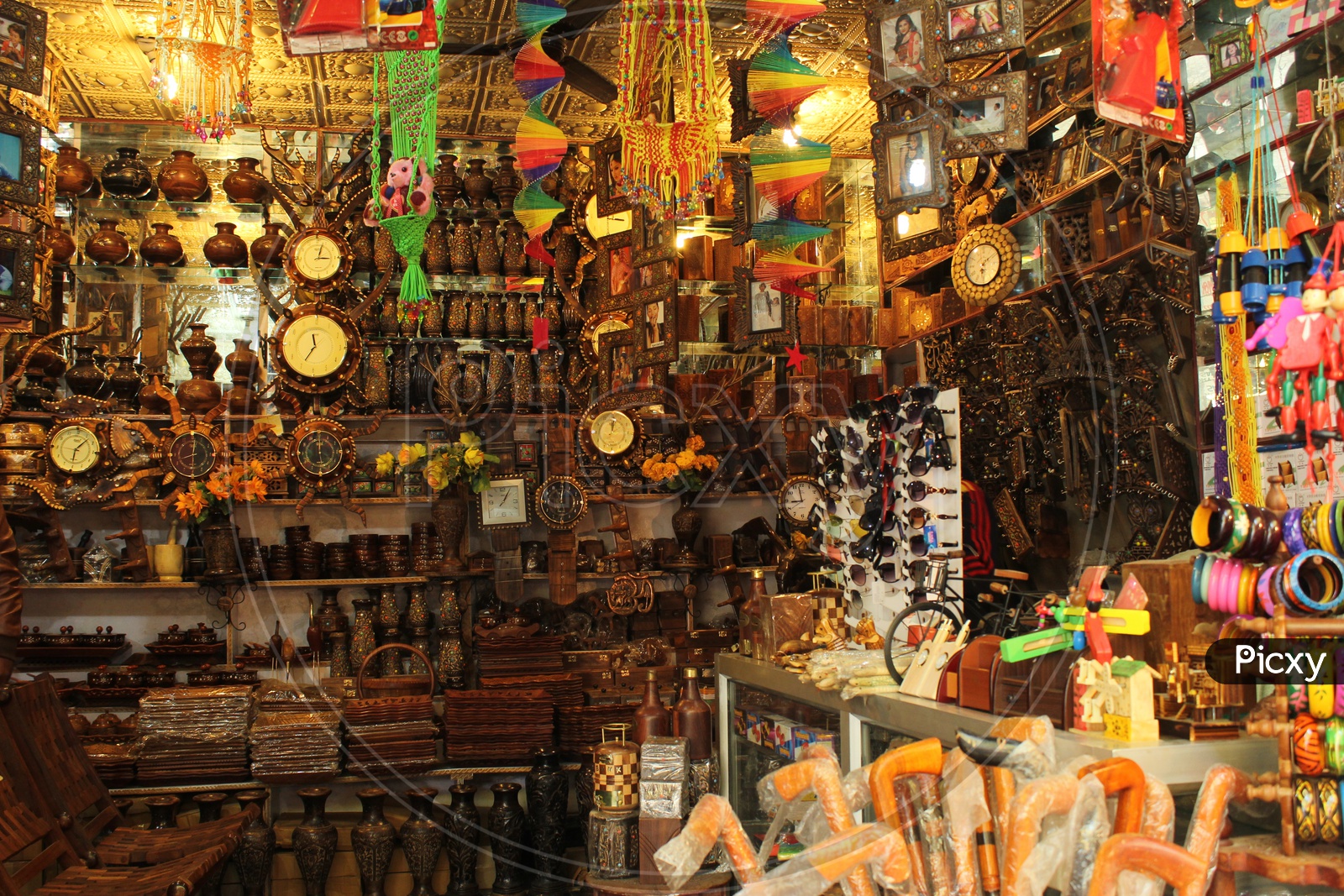 Image of art and craft shopping dz888172 picxy