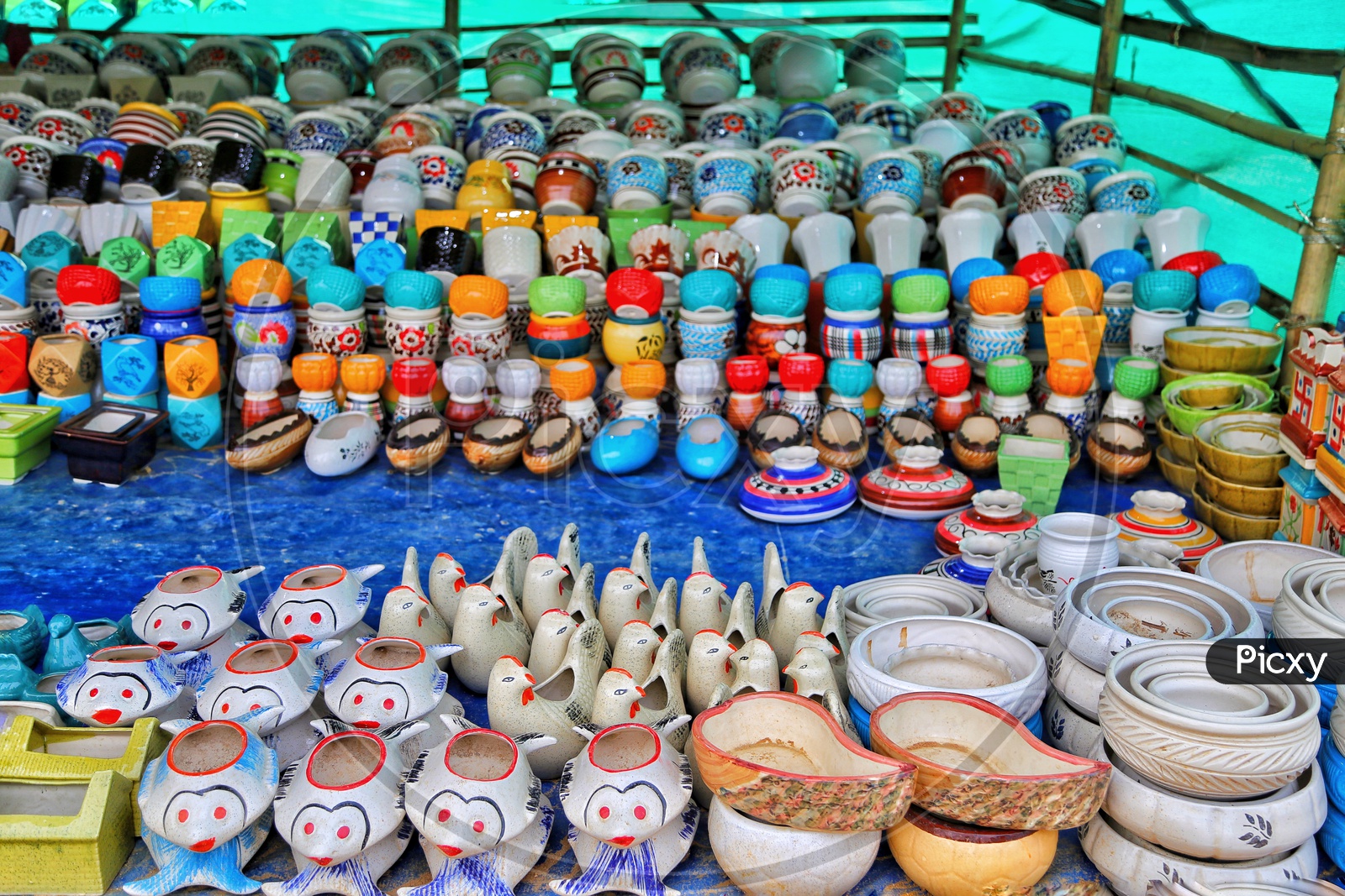 Image of Art and Craft shopping in GuwahatiEZ717701Picxy