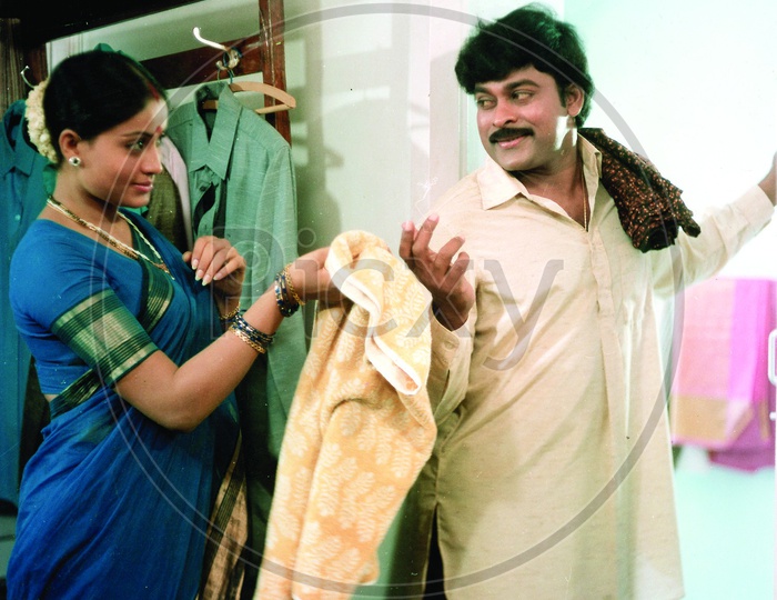 Chiranjeevi and Vijayashanti Working Still from Swayamkrushi Movie