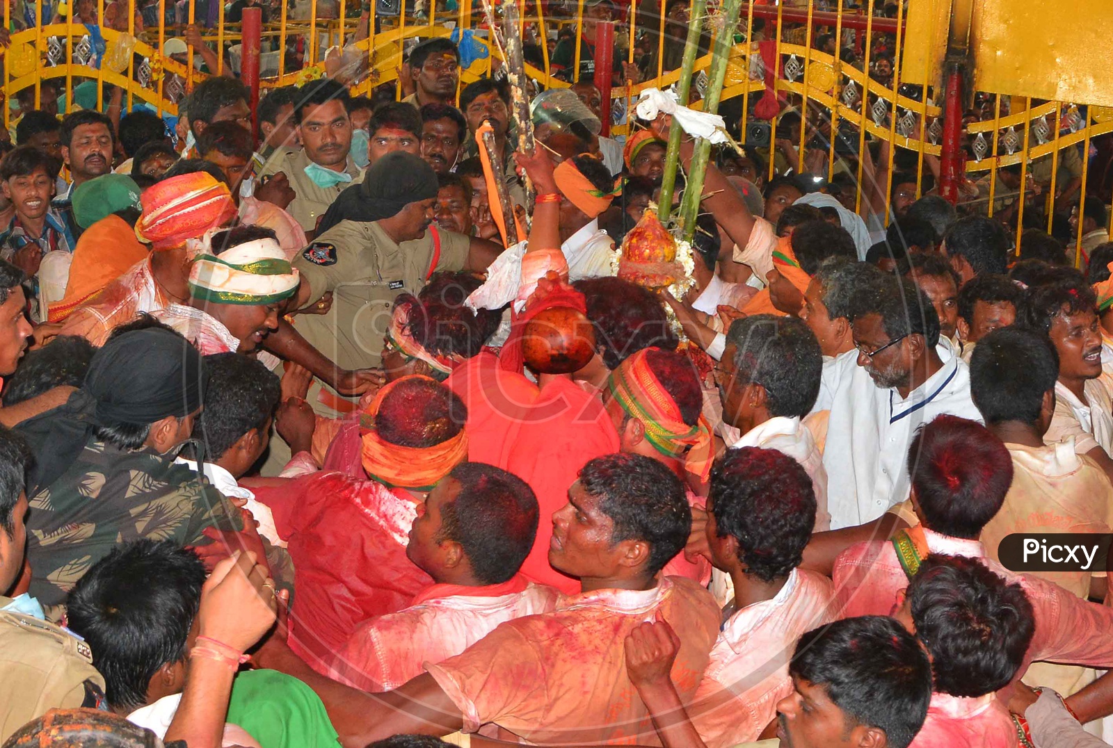 Sammakka Saralamma Jatara or Medaram Jatara