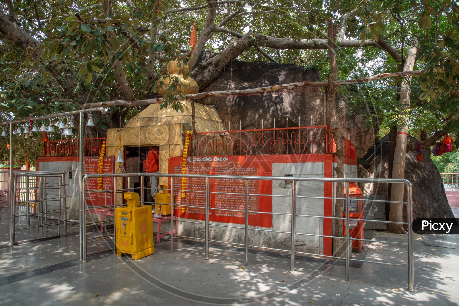 Hanuman temple, famous among Narayankhed Locals