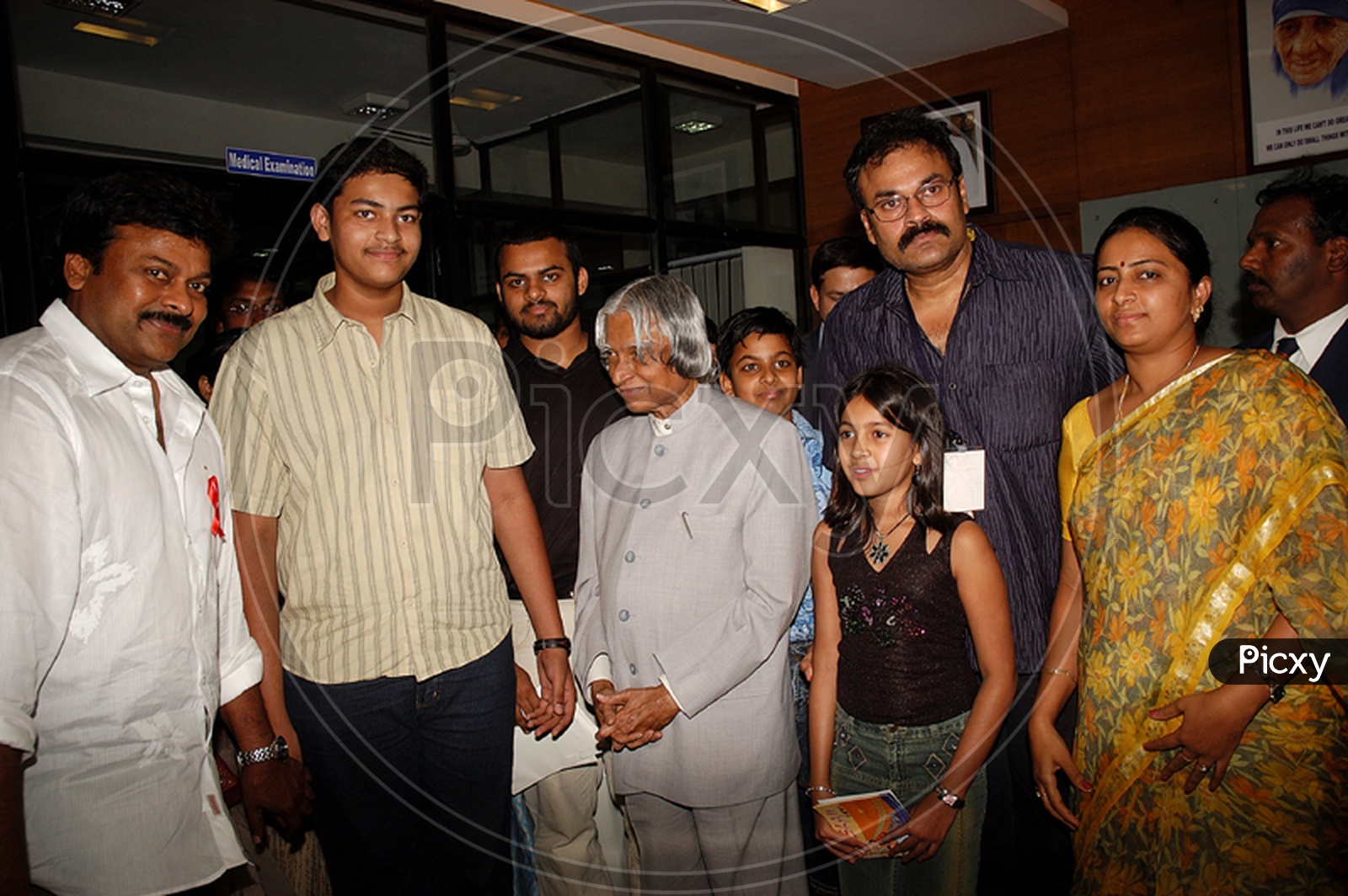 Chiranjeevi and Naga babu family with President of India Dr.Abdul Kalam