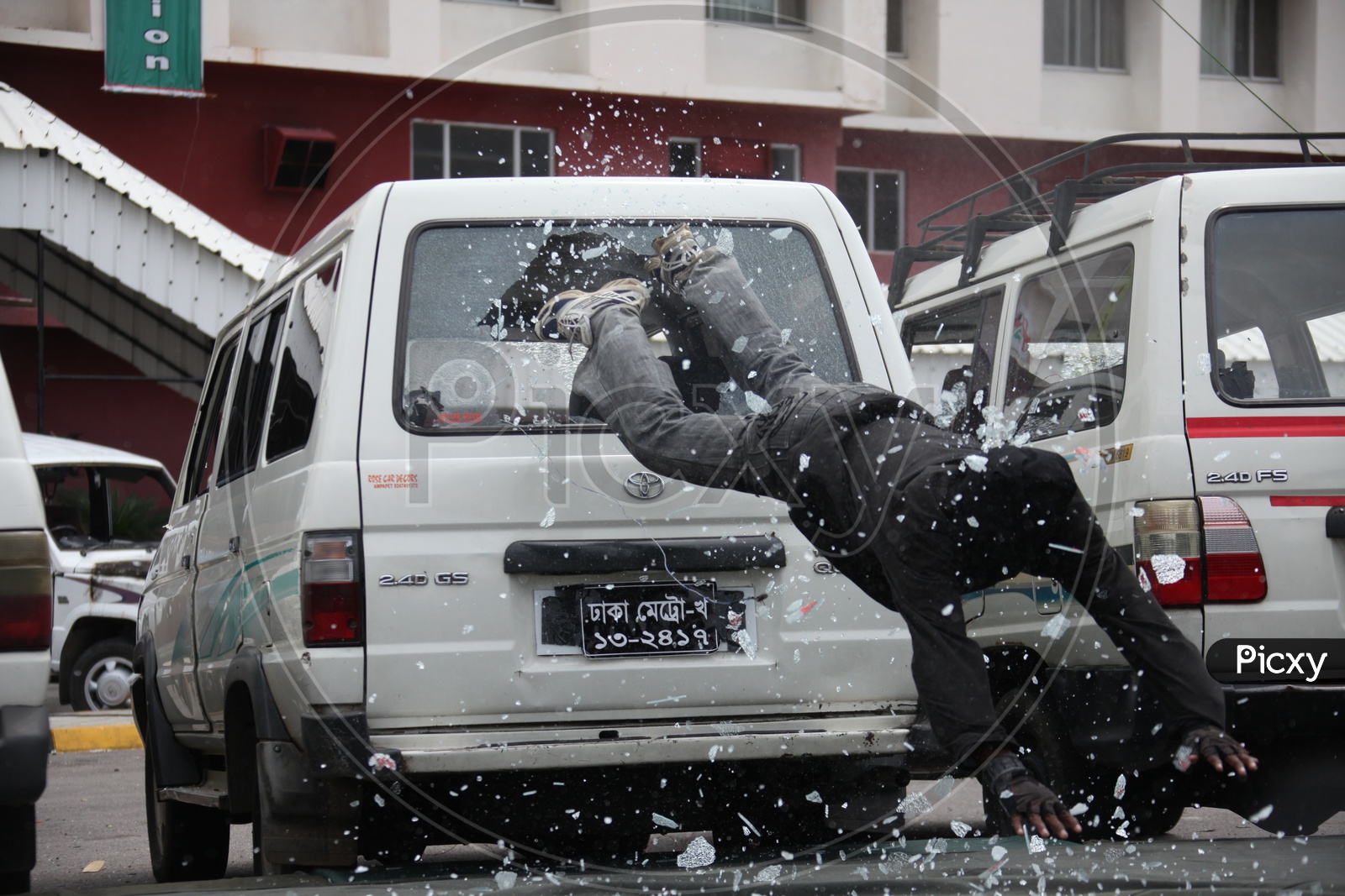 Image of Fight sequences in Indian Movies shootingUB843994Picxy