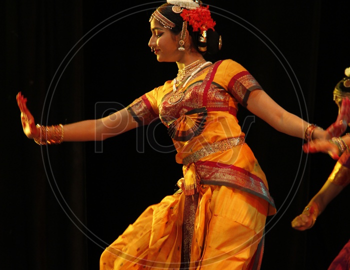 Indian dance poses Stock Photos - Page 1 : Masterfile