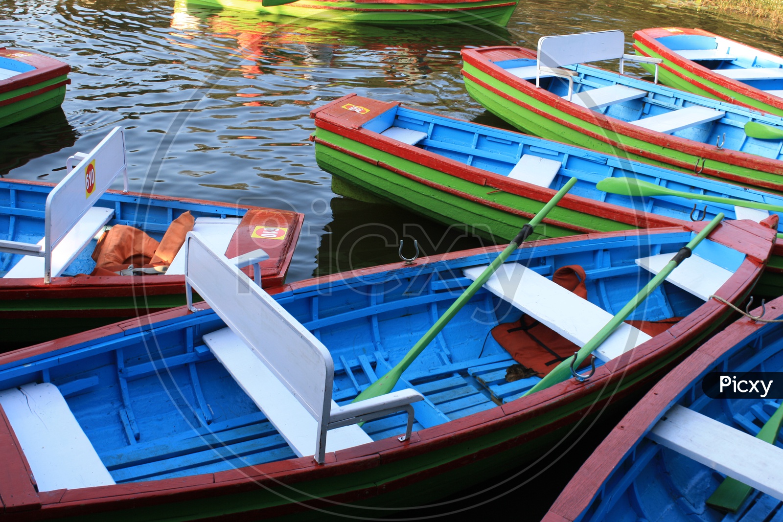 kodaikanal lake boats