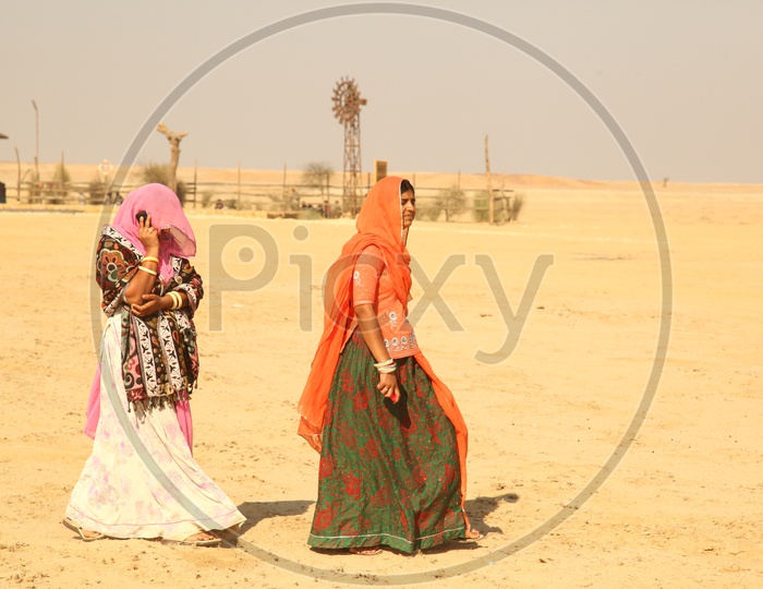 Local rajasthan Woman Wearing Their traditional Sarees in Desert