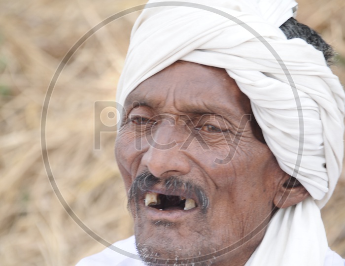Photograph of a old man / People Face