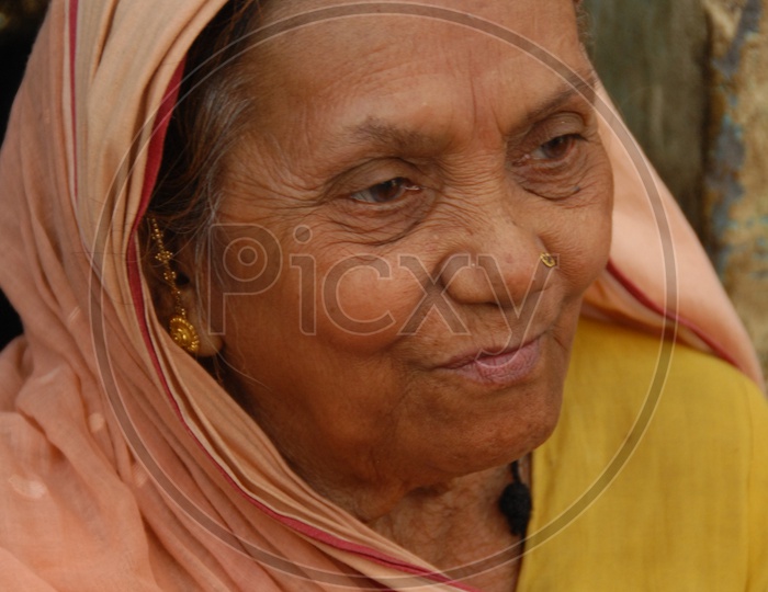 Photograph of a old women / People Face