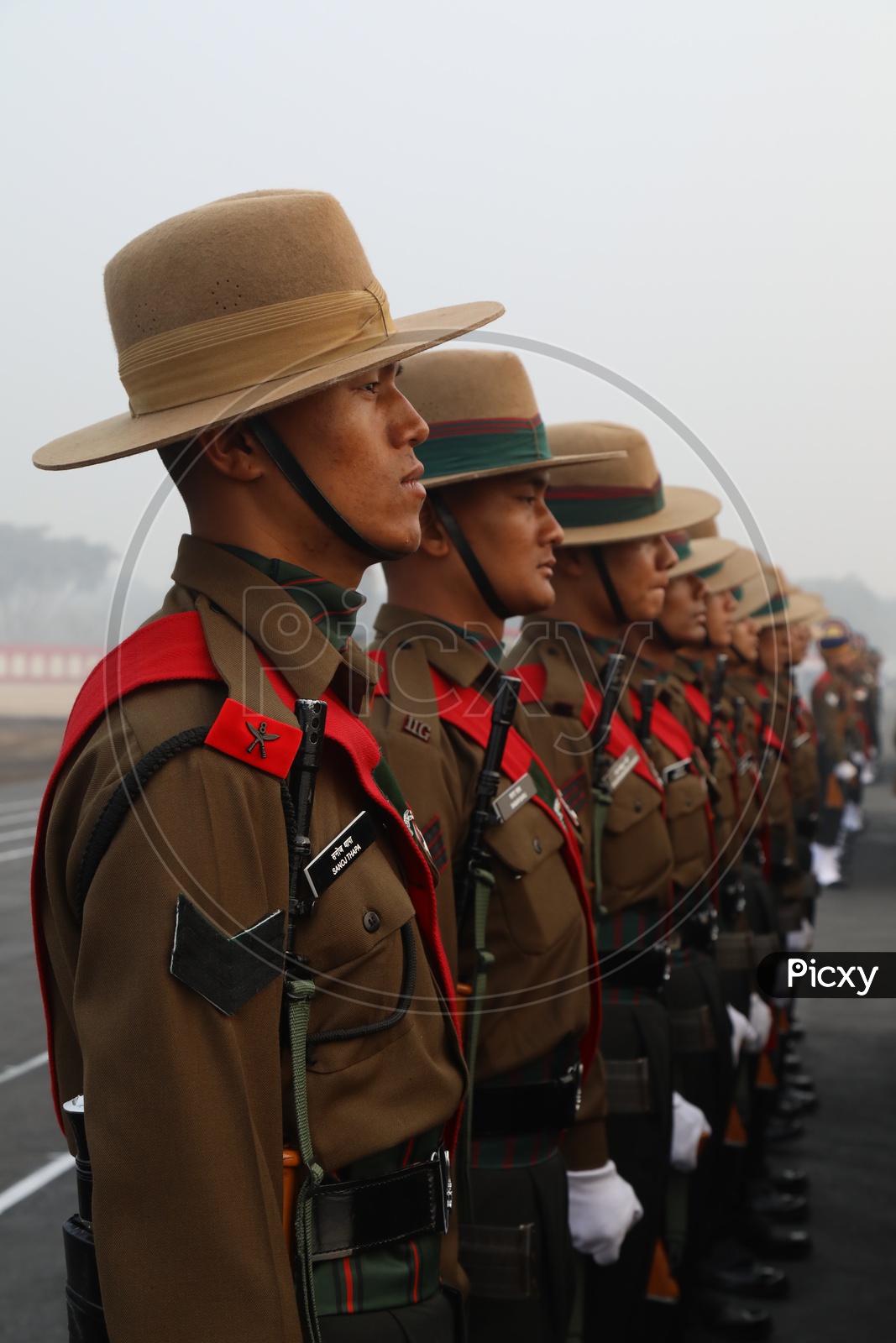 Indian soldiers from the 6th Battalion of the Kumaon Regiment and 1st  Brigade, 2nd Infantry Division Soldiers salute for both national anthems  during the exercise Yudh Abhyas 15 Stock Photo - Alamy
