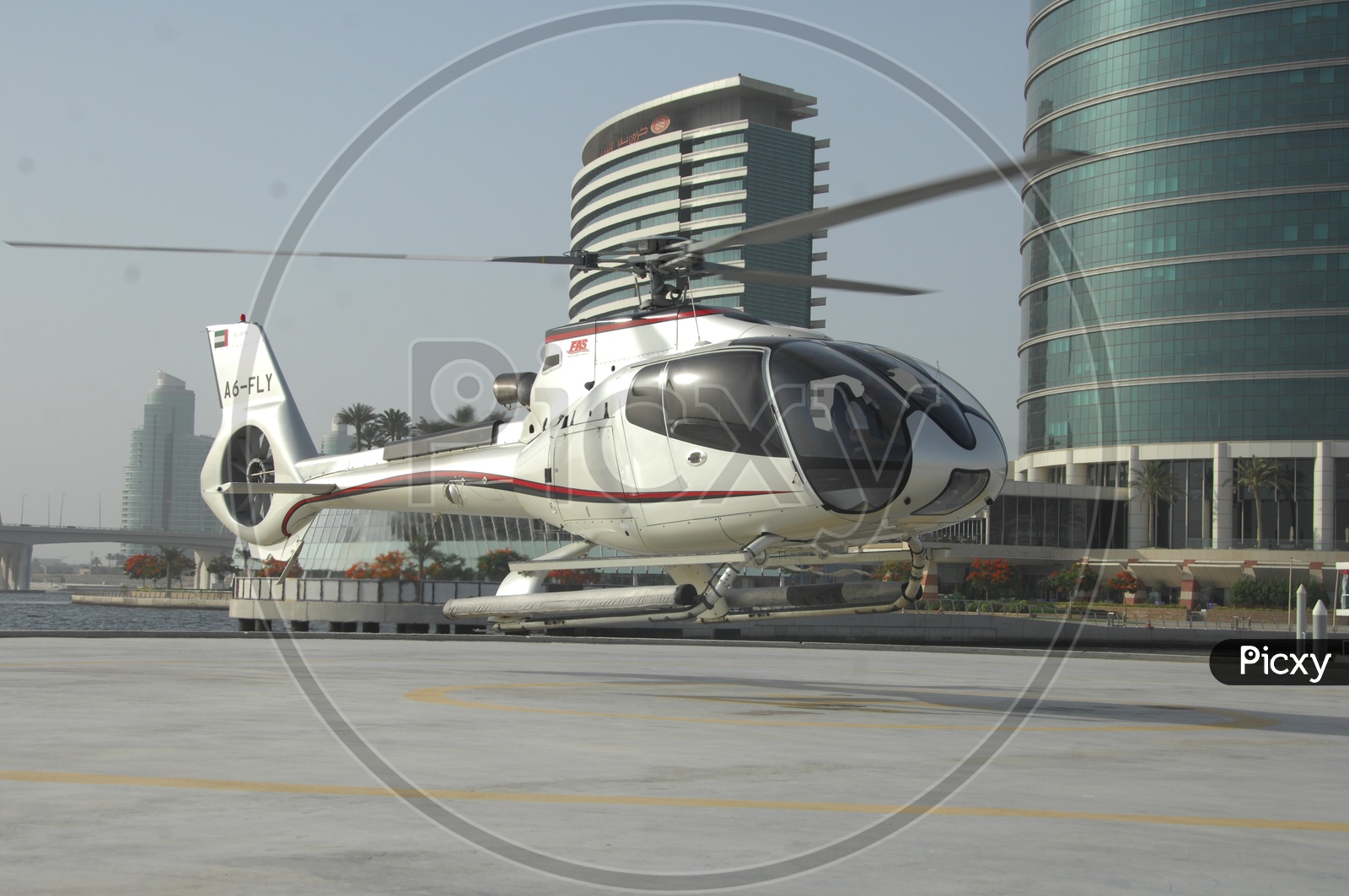 Helicopter/Aircraft on the building - Movie stills