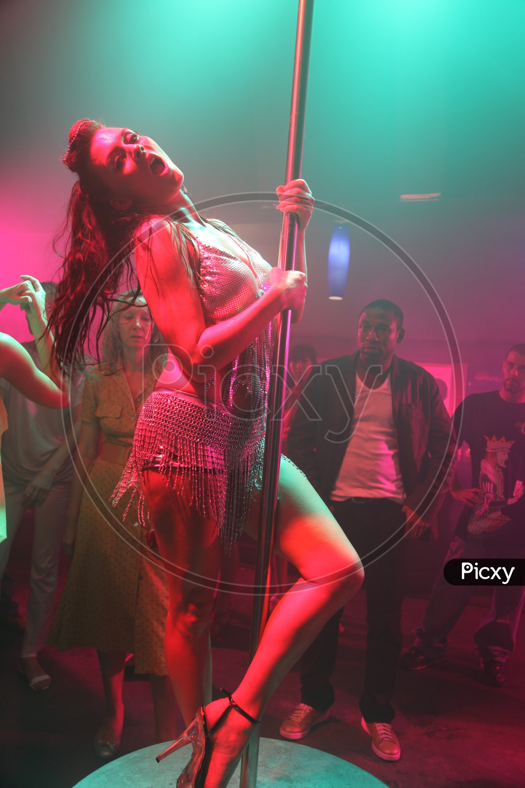 A girl dancing in the pug/Pole dance - Movie Still