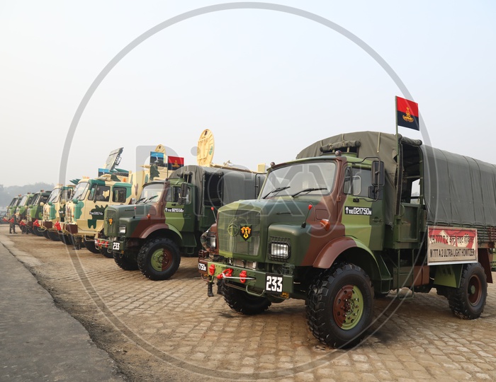 Indian Army M777 A2 Ultra Light Howitzers and Radars