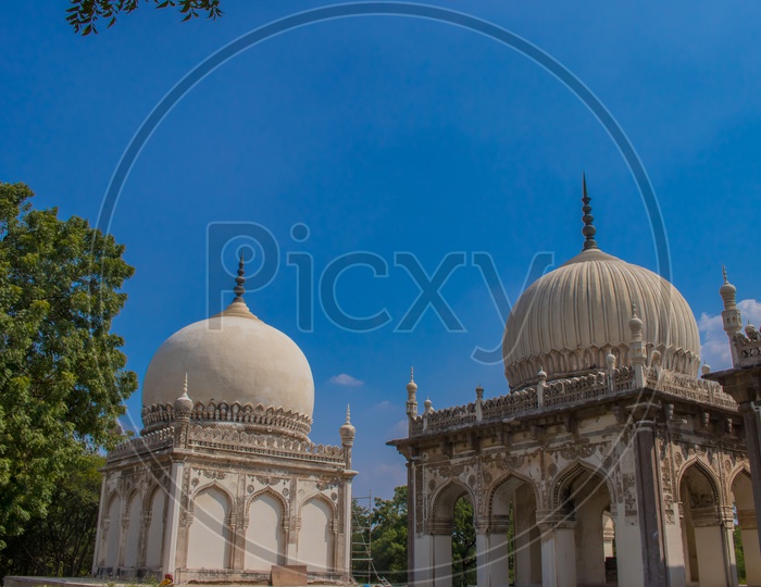 The ancient tomb of Qutb Shahi in Hyderabad / Qutb Shahi Tombs / Historic Architecture of Hyderabad