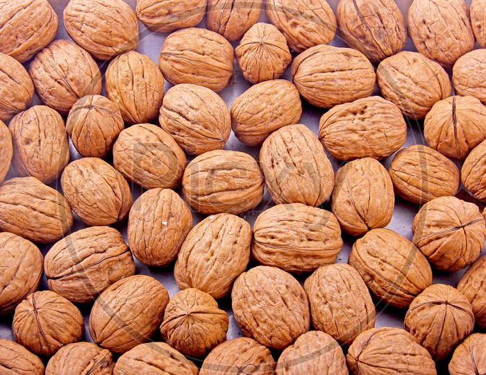 Walnuts/Akharot