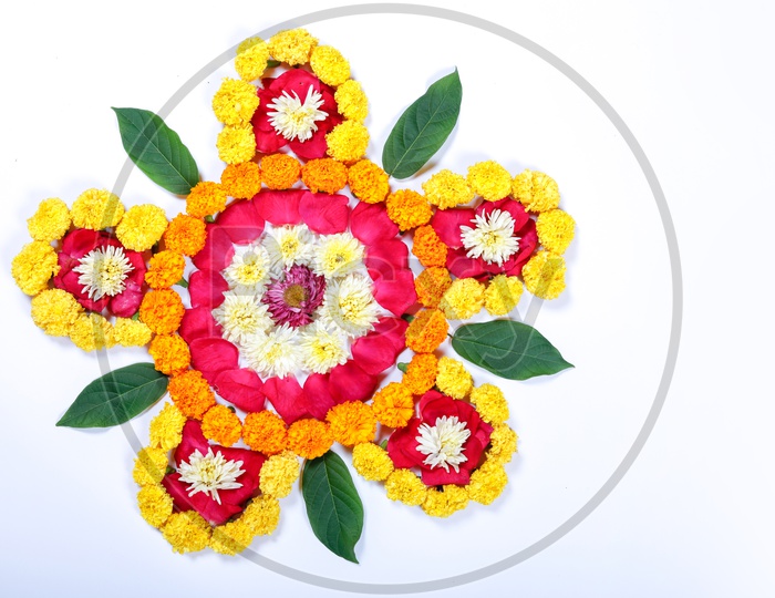 Diwali 2023: Eco-friendly rangoli design ideas made of flowers - Times of  India